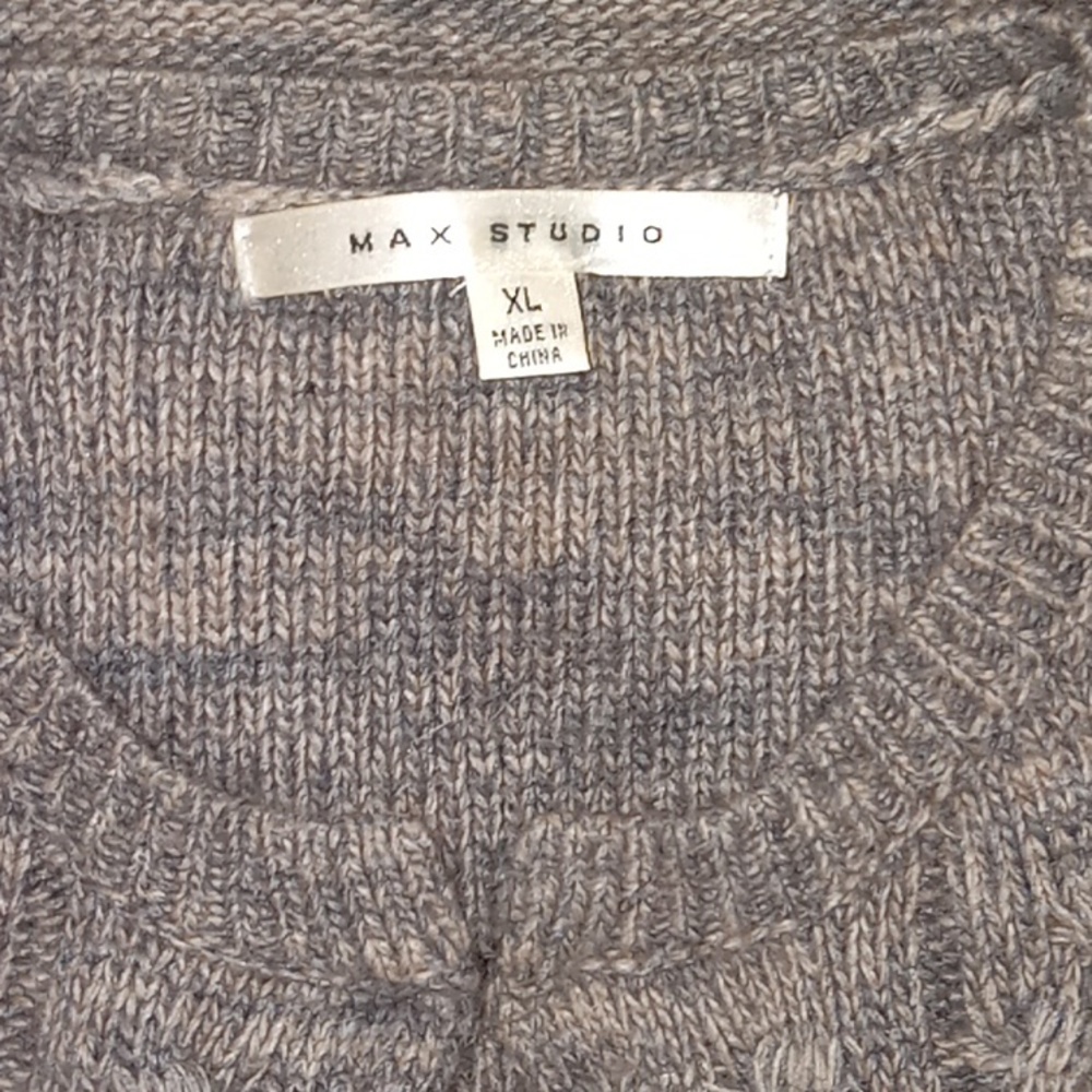 Max Studio Sweater - Picture 3 of 3